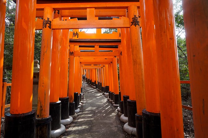 Fushimi Inari Hidden Hiking Tour