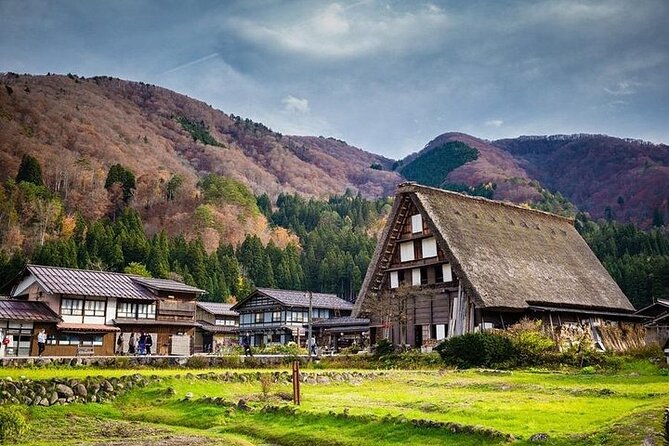 Shirakawago and Takayama 2 Days Tour From Nagoya