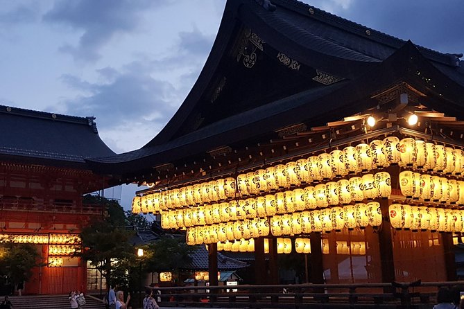 Nighttime All-Inclusive Local Eats and Streets, Gion and Beyond - Expert Guides Share Local Secrets