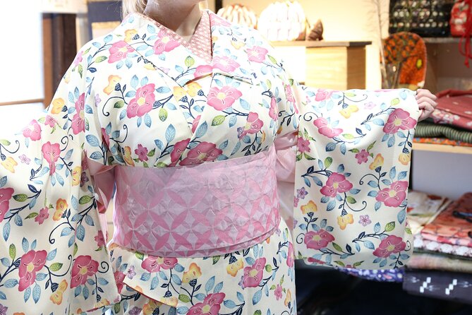 Private Kimono Photo Walk in Kurashiki Bikan Historical Quarter - Pricing and Booking Information