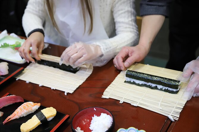 Tsukiji Fish Market Visit and Sushi Making Experience - Sushi Making Experience Unveiled