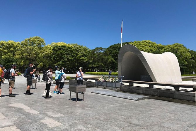 Hiroshima Guided Bike Ride With Peace Memorial Park - Exploring Peace Memorial Park