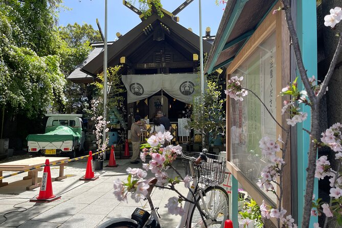 Tsukiji Fish Market Tour in Tokyo With Samples and Coffee