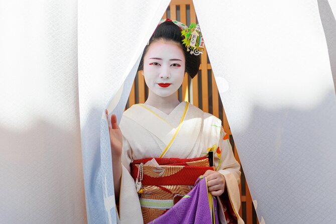 Meet a Geisha in Kyoto: Enjoy Exclusive Geisha Show in Gion - Exclusive Geisha Show Experience