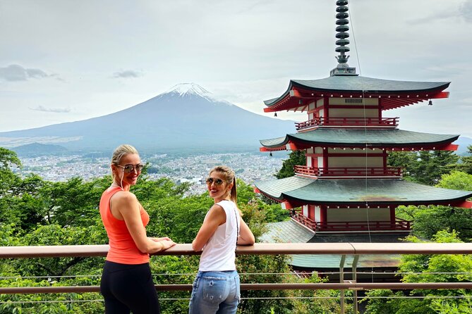 Mt. Fuji Private Sightseeing Tour With Local From Tokyo - Private Guided Experience Details