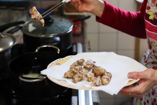 Authentic Seasonal Japanese Home Cooking Lesson With a Charming Local in Kyoto - What to Expect