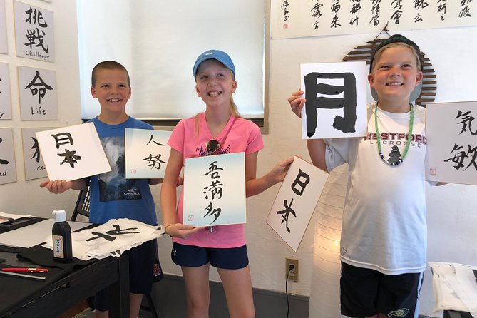 Lets Experience Calligraphy in Yanaka, Taito-Ku, TOKYO !! - Immersive Cultural Experience