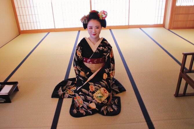 Meet a Geisha in Kyoto: Enjoy Exclusive Geisha Show in Gion - Meeting a Maiko or Geisha