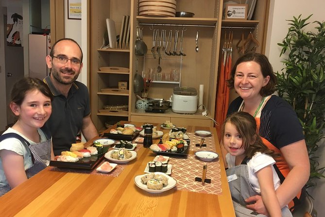 3-Hour Small-Group Sushi Making Class in Tokyo - Reviews and Ratings From Travelers