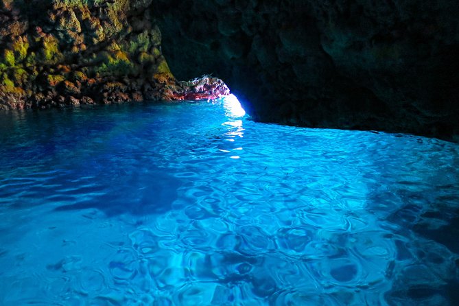 [Okinawa Blue Cave] Snorkeling and Easy Boat Holding! Private System Very Satisfied With the Beautif - Private Snorkeling Experience