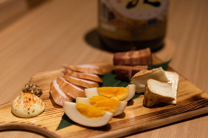 Sake Tasting Class With a Sake Sommelier - Our Expert Sake Sommelier