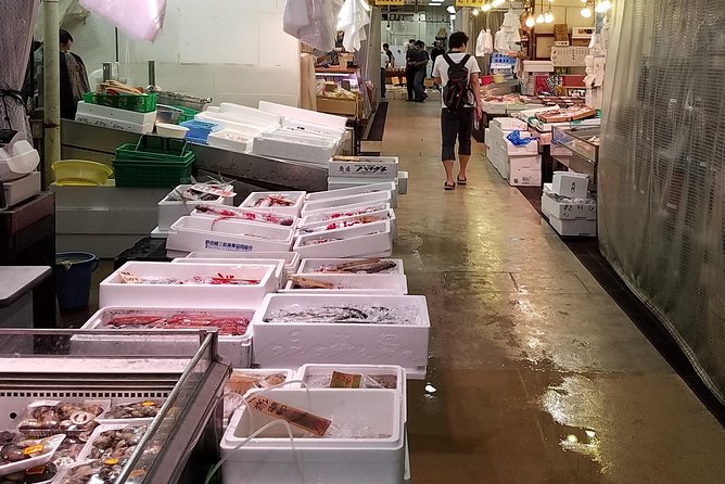 Deep Dive: Osaka Food Markets From Local to Luxurious! - Insights From Knowledgeable Guides