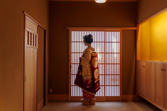 Meet a Geisha in Kyoto: Enjoy Exclusive Geisha Show in Gion - Understanding Geisha Traditions