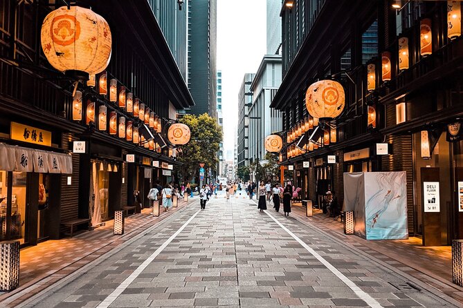 Small Group Tokyo Food Tour - A Journey Through Time Through Food - Knowledgeable Guide Insights