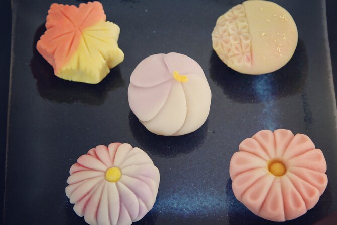 Harajuku Small-Group Sweet-Making Class in a Local Home  - Tokyo - Japanese Culture and Cuisine