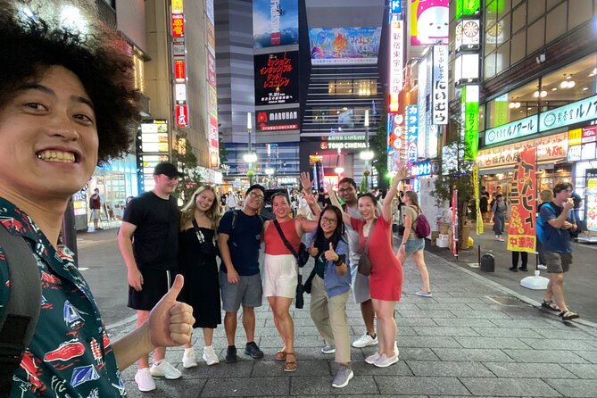 Bar Hopping Tour With Local Guide in Shinjuku