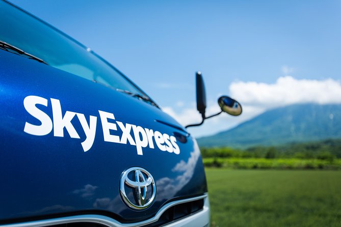 SkyExpress Private Transfer: New Chitose Airport to Niseko (8 Passengers)