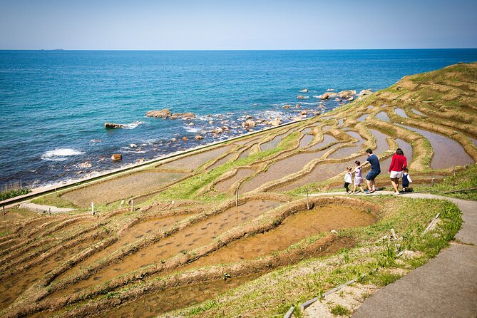 Noto Peninsula 1 Day Photoshoot With Professional Photographer - Inclusions in the Photoshoot Package