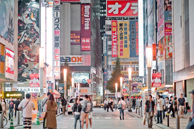 From Asakusa: Old Tokyo, Temples, Gardens and Pop Culture - Gardens: Tranquil Oasis in the City