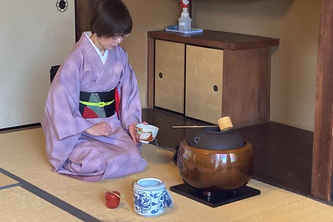 Japanese Tea Ceremony in a Traditional Town House in Kyoto - Convenient Location Near Keihan Shichijo Station