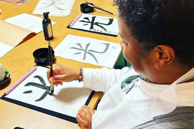 Private Japanese Calligraphy Class in Kyoto - Meeting and Pickup