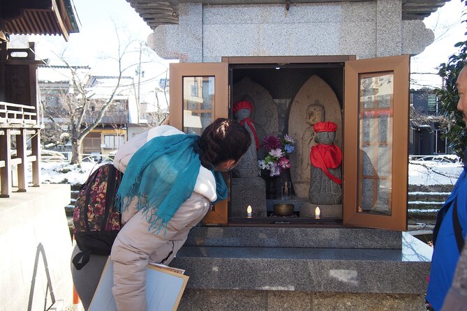 Small Group Sightseeing Tour Visit to Toyama With Lunch Included - Whats Included