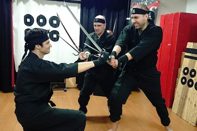 Learn The Katana Sword Technique of Samurai and Ninja - Performance by Samurai and Ninja