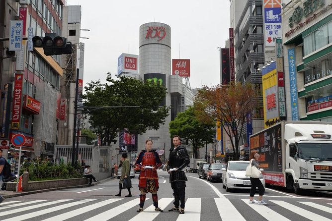 Samurai Photo Shooting at Street in Shibuya - Capturing the Perfect Shot