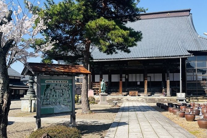 Temples Silence Retreat - Speaking Monk Guided Tour - Location and Meeting Point