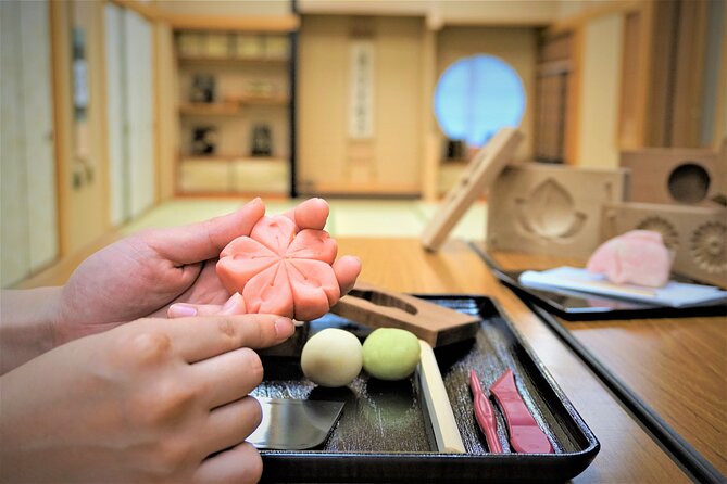 Tokyo Japanese Sweets Making Experience Tour With Licensed Guide - Meeting and Pickup Details