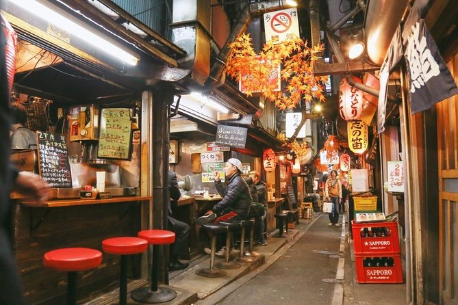 Shinjuku Golden Gai Food Tour in Spanish - Traveler Requirements and Restrictions