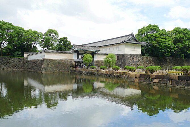 Imperial Palace East Garden and Heritage of Edo Castle Tour - Tour Highlights