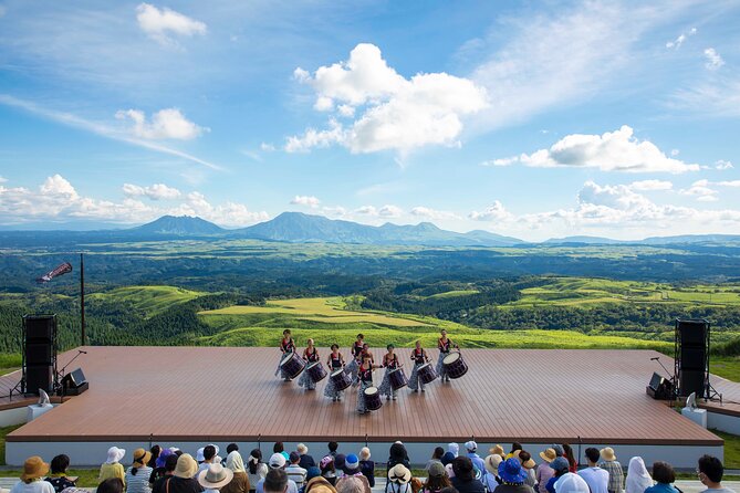 Open-Air Theater Tao-No-Oka Japanese Taiko Drums Live Show - Performance Highlights