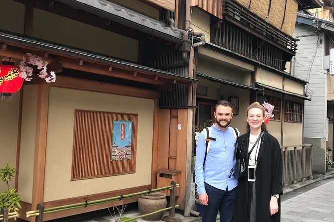 Kyoto Gion Tour Maiko or Geisha Dinner Included - Participant Information