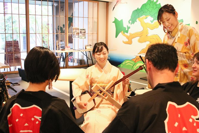 Easy for Everyone! Now You Can Play Handmade Mini Shamisen and Show off to Everyone! Musical Instruments, Sweets and Live Music - Reviews and Participant Feedback