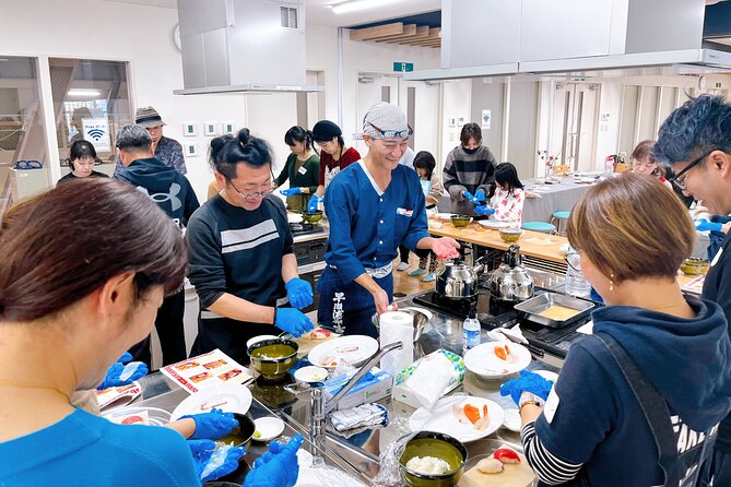 Sushi Making Experience Class in Naha Makishi Public Market