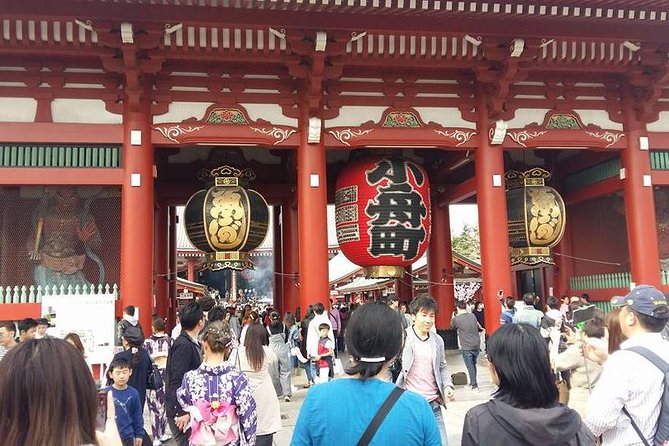 Tokyo Walking Tour 6 Hours (Tsukuji Fish Market, Asakusa, Ginza, Imperial Palace