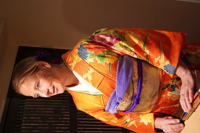 Traditional Elegance: Private Kimono Experience in Luxurious Silk