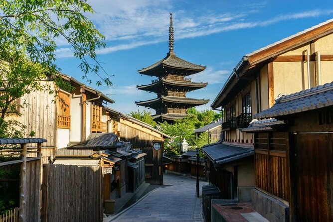 Kyoto's Higashiyama: Tradition, Art & Religion Tour - Key Attractions