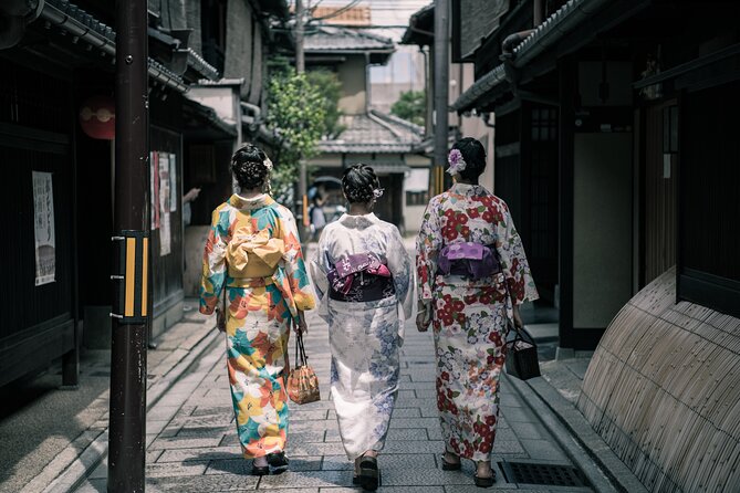 2 Hours Tour in Historic Gion: Geisha Spotting Area Tour - Cancellation and Weather Policies