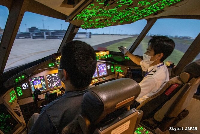 70 Minutes of Flight Simulation Experience in a Real Cockpit! a Must-See for Airplane Lovers - Traveling to the Venue