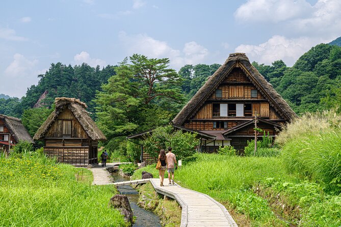 Shirakawago and Takayama Licensed Guide and Vehicle From Kanazawa - Customer Support and Feedback