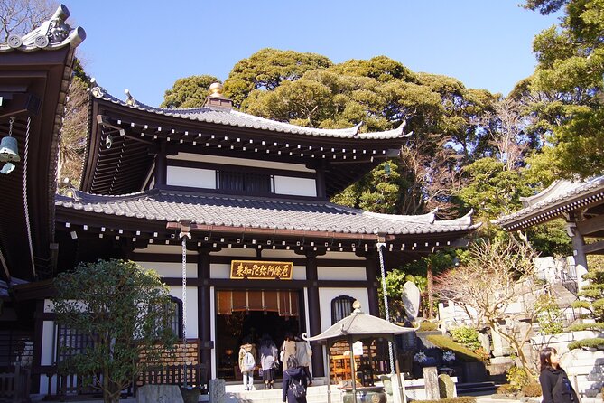 Private Kamakura and Enoshima Day Tour From Tokyo - Transportation Details